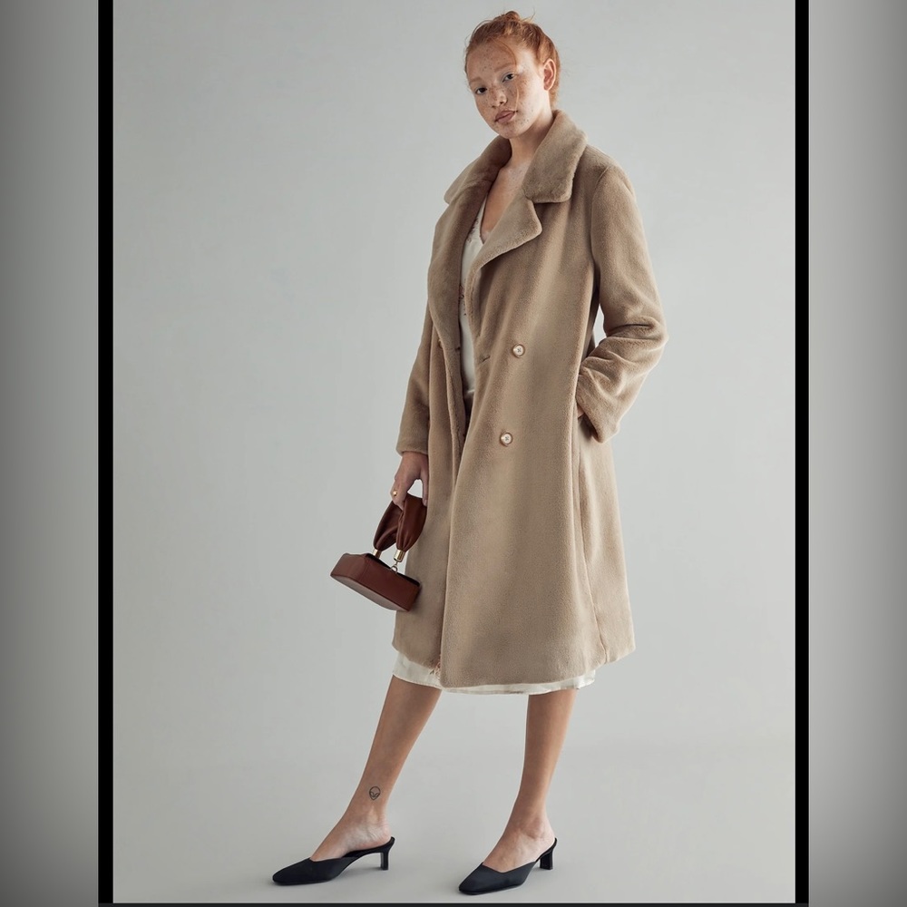 NWOT Reformation hank faux fur coat in camel